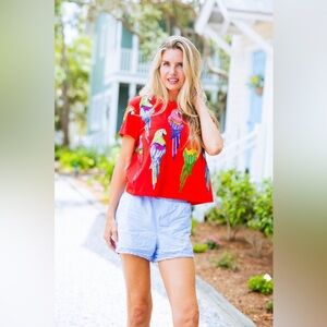QUEEN OF SPARKLES Red Parrot Tee